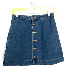 Denim skirt with buttons